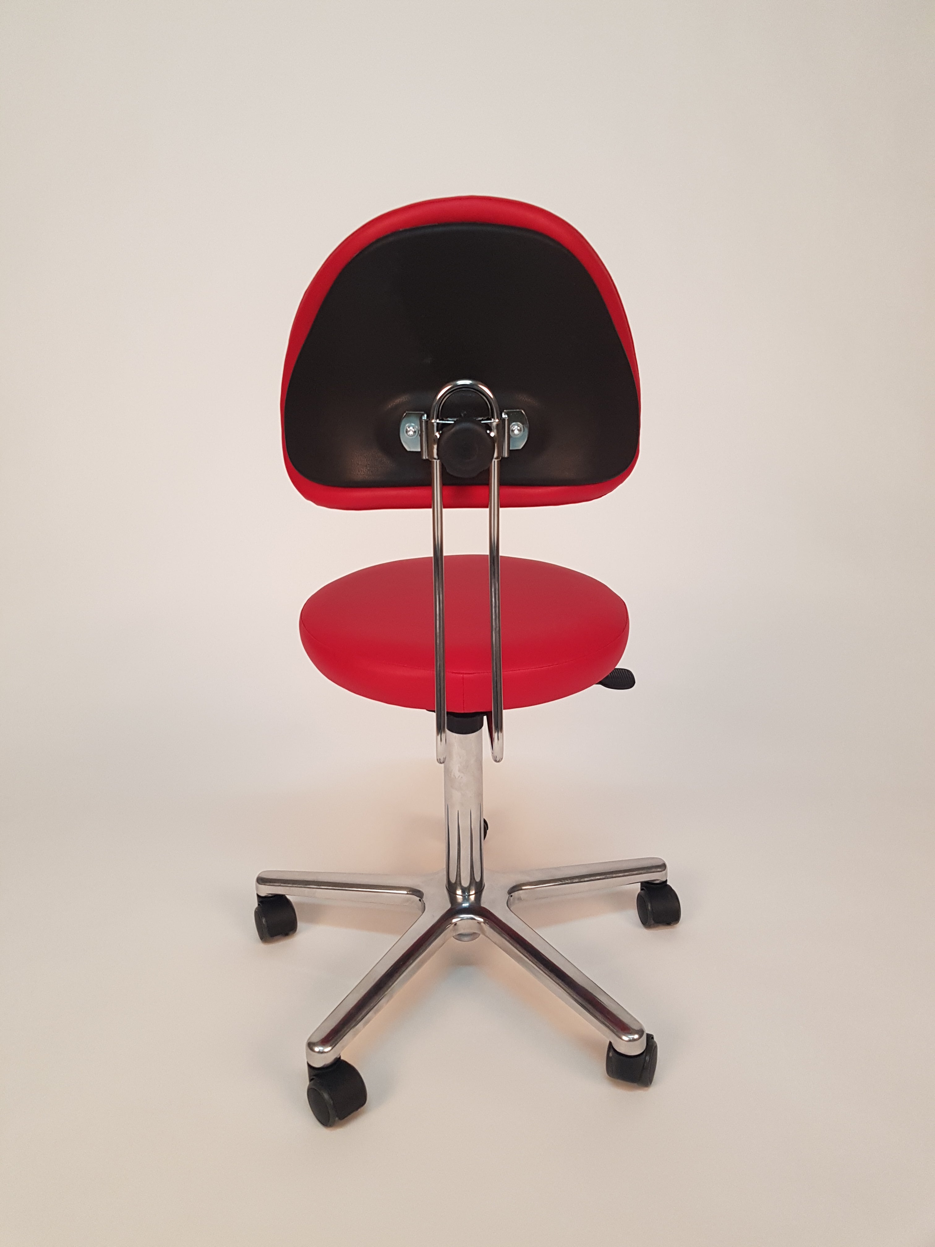 Therapiehocker rund mit 5 Rollen für Physiotherapie