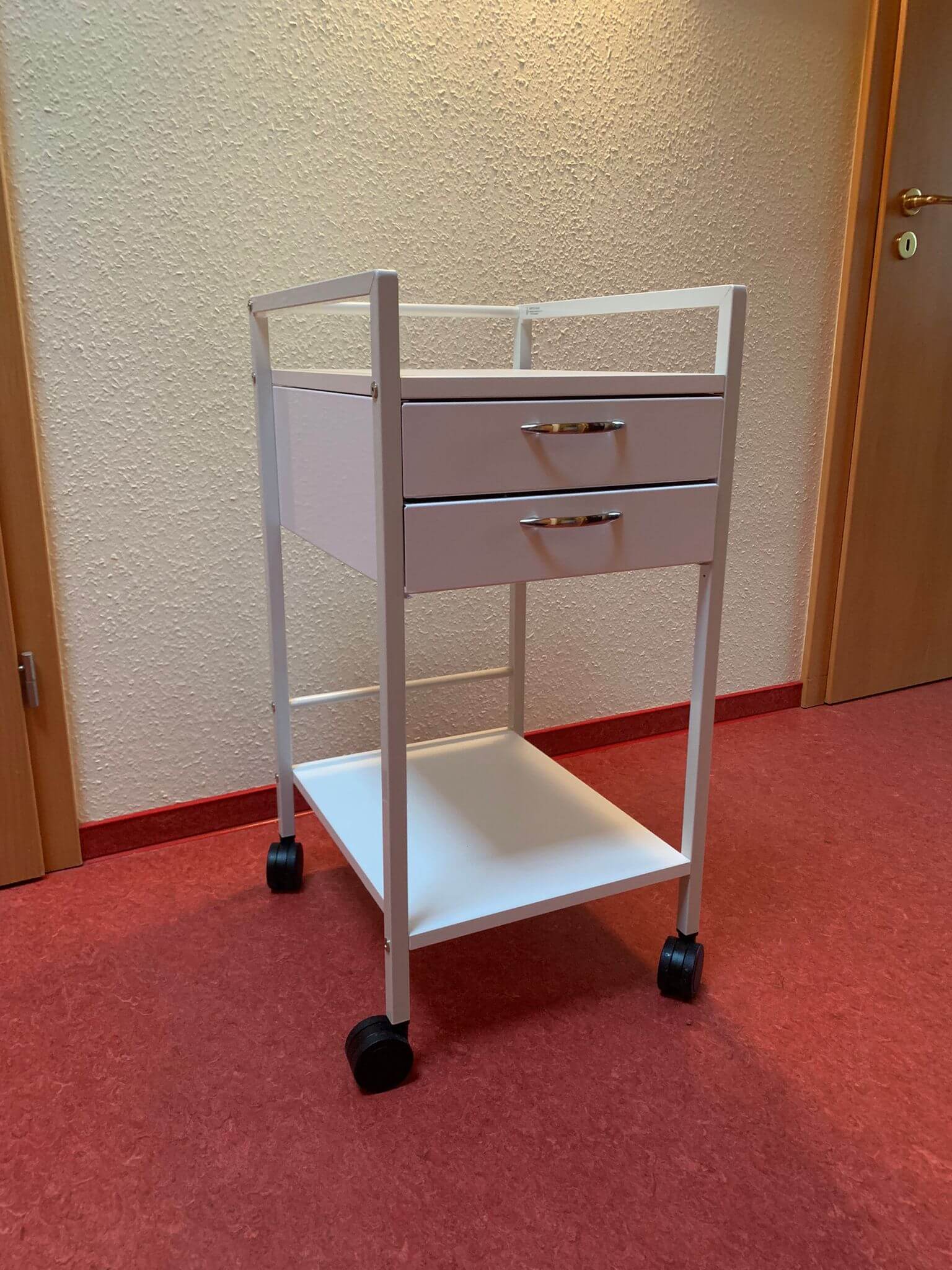 Gerätewagen AUXILIO gebraucht für Medizin & Kosmetik