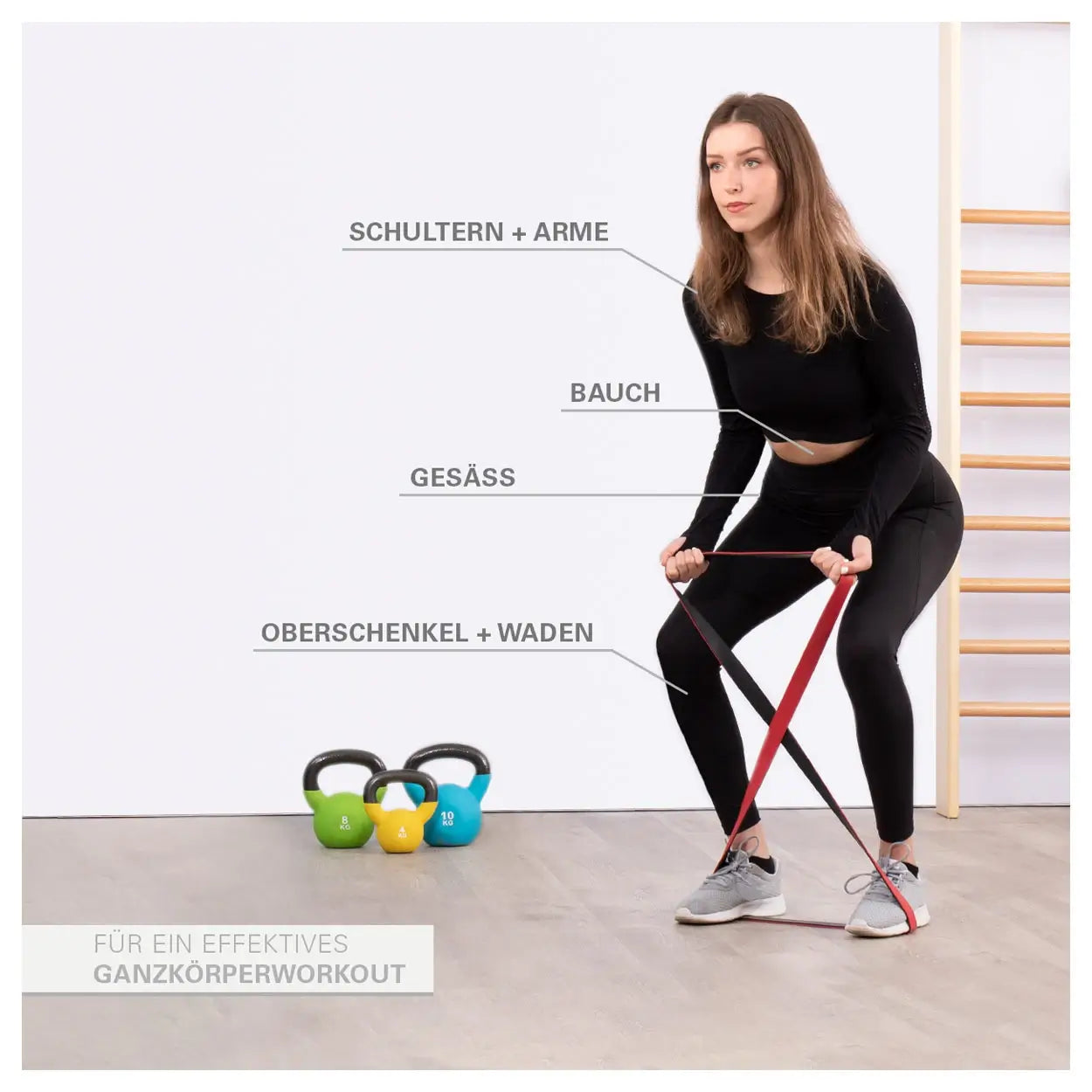 Frau trainiert mit Power-Band Sport-Tec in rot