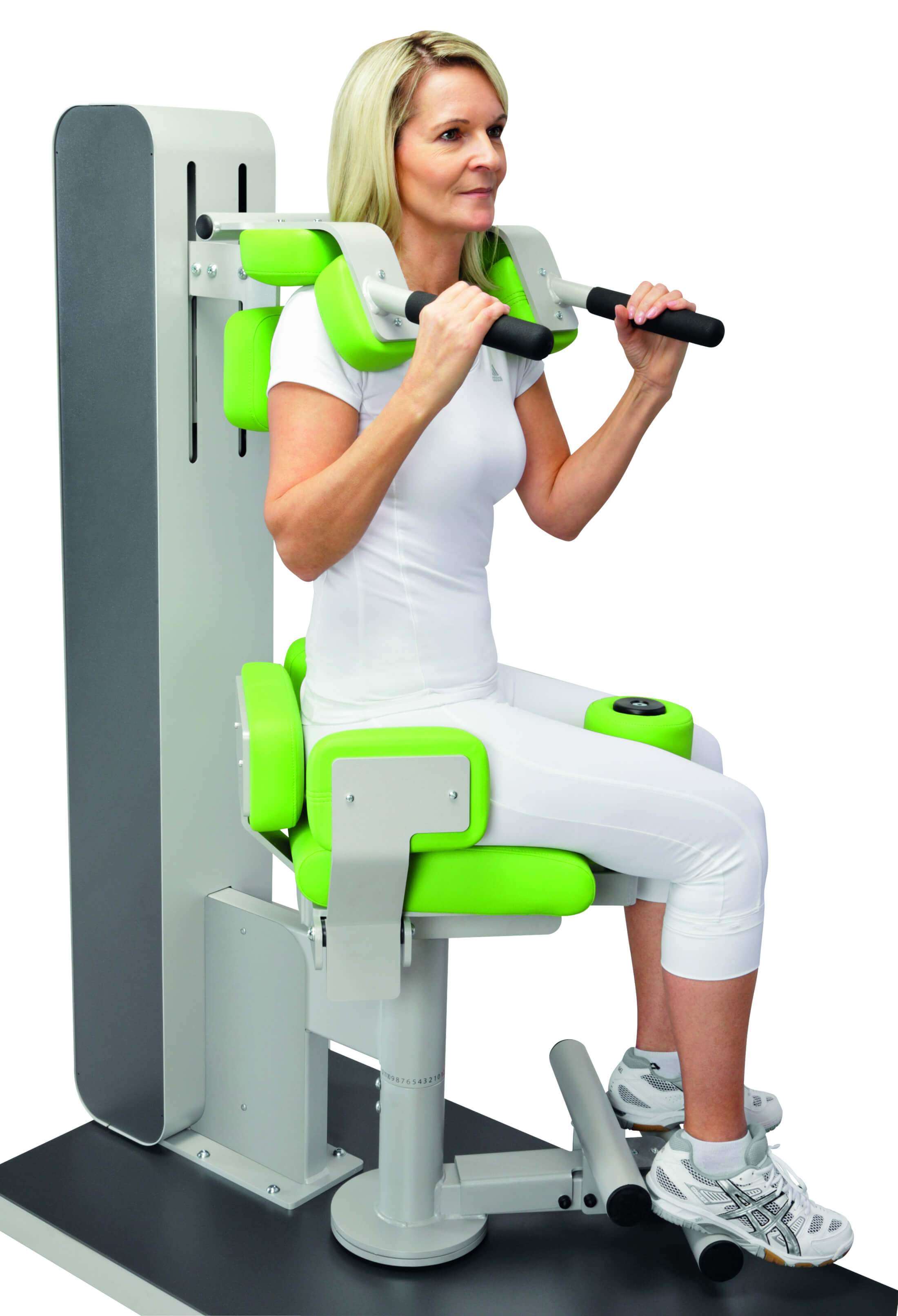 Frau trainiert mit dem Rotationstrainer Reha-Line 2.0