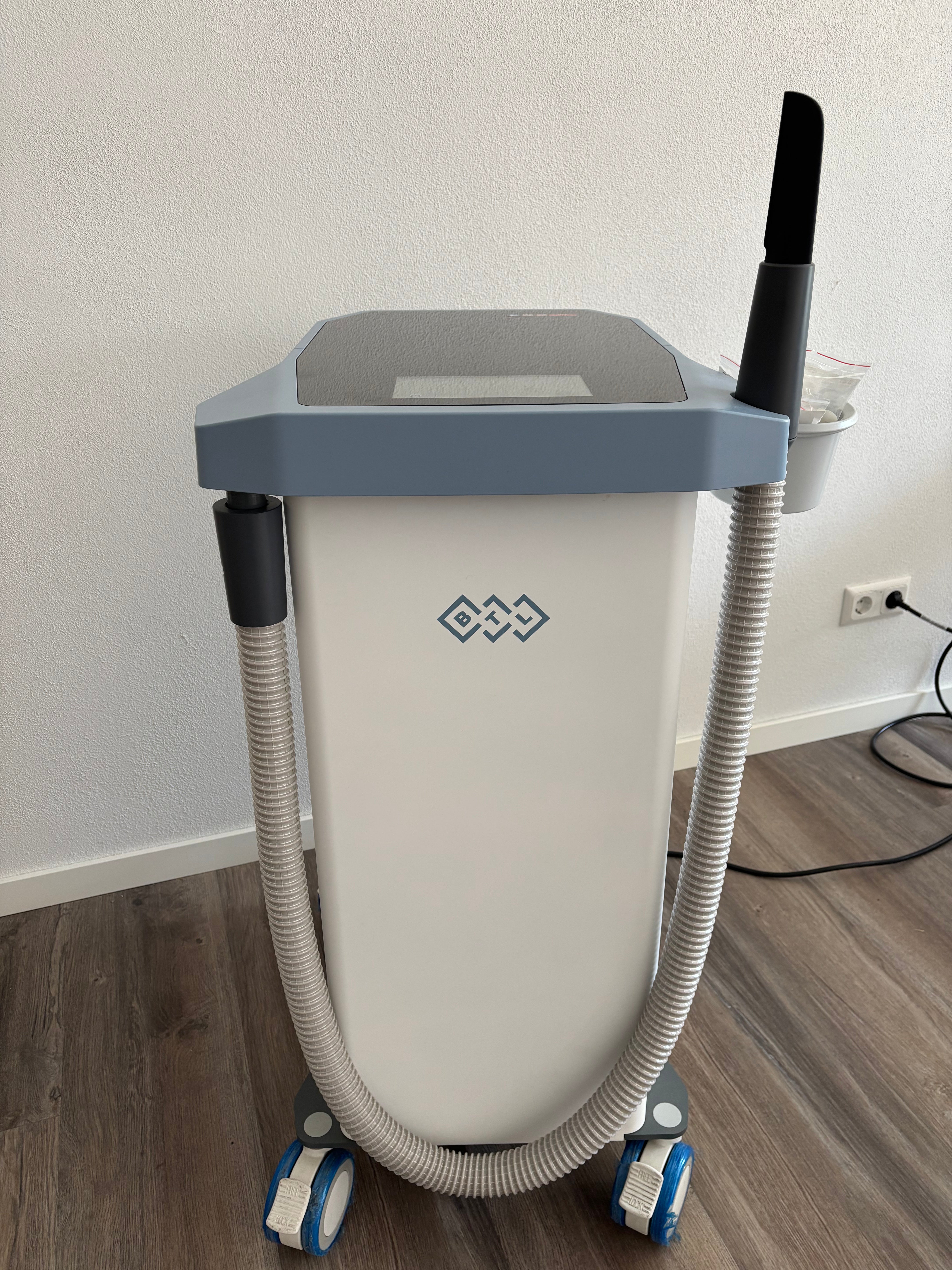 Vorführgerät Kryotherapiegerät BTL-Kryo für Schmerztherapie