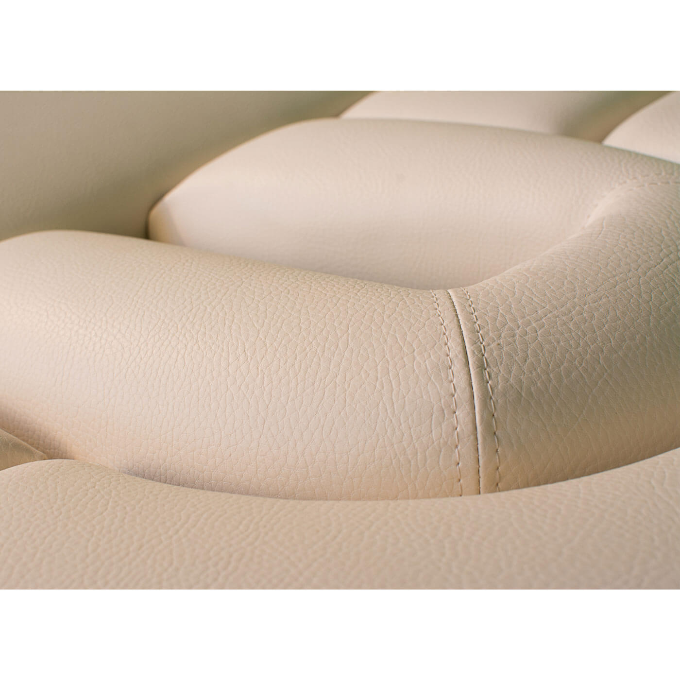 Gesichtsöffnung des Kopfteils des Massagetisches relax sensation Modell relax im Detail